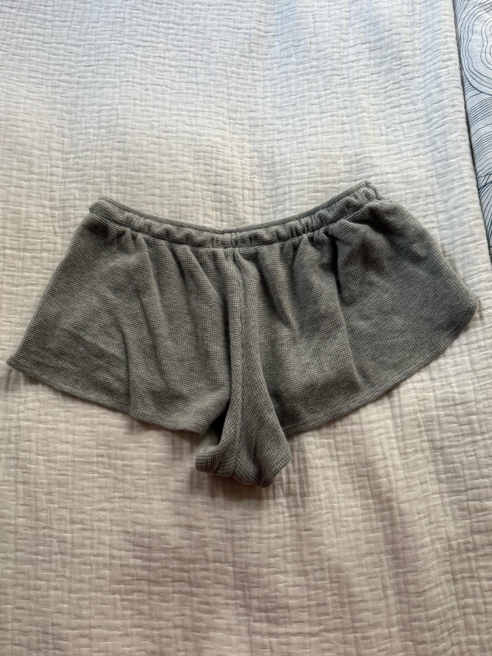 Brandy Melville Waffle Sweatshort - Picture 3 of 4